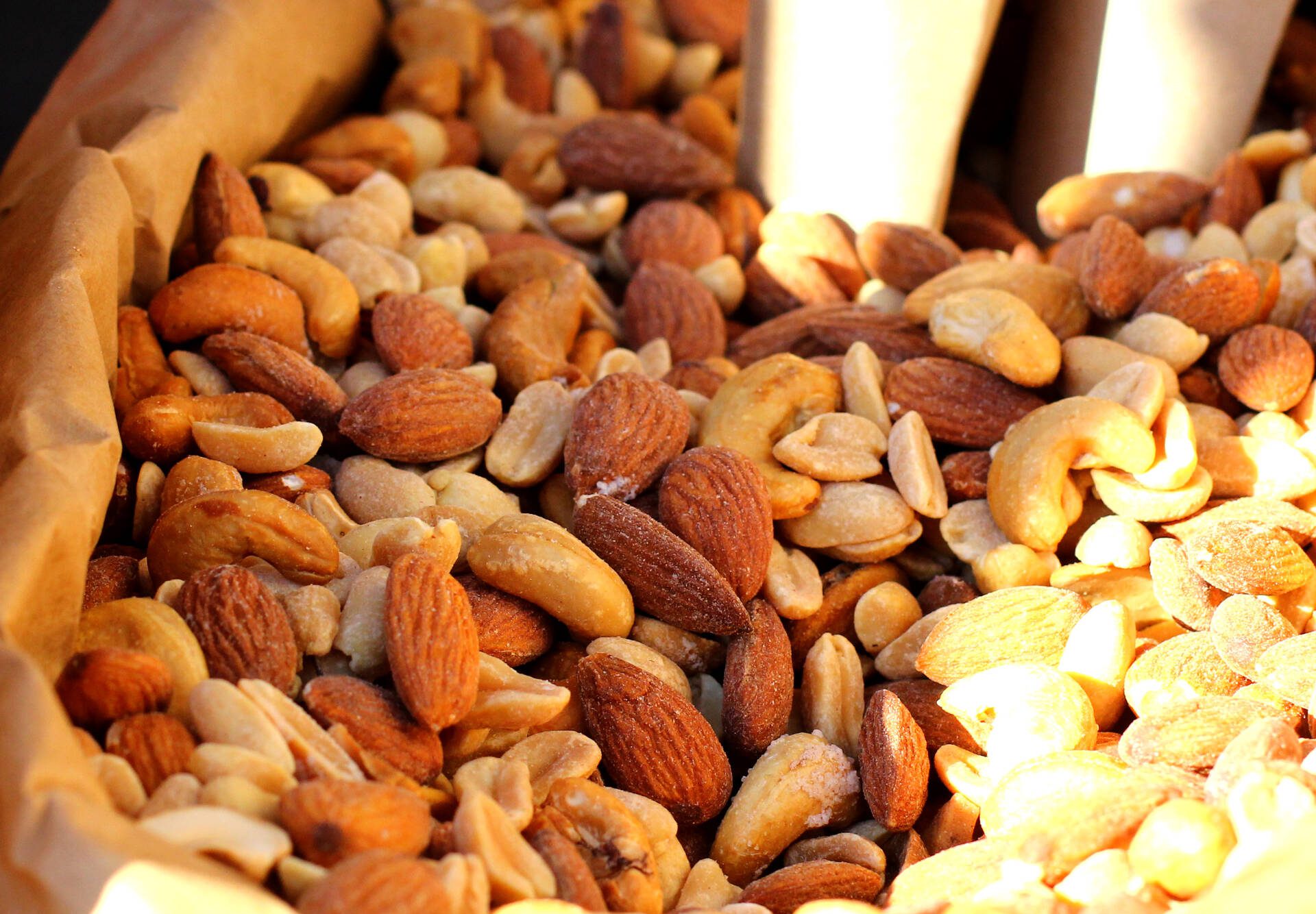 Mixture of nuts